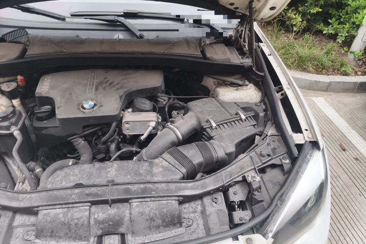 Used BMW X1 2014 sDrive18i Fashion Model Engine Bay Left