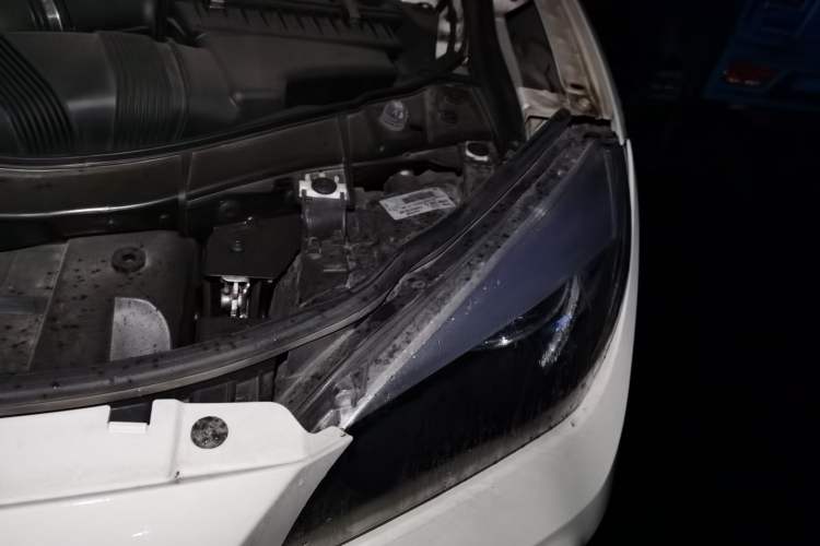 Used BMW X1 2014 sDrive18i Fashion Model Engine Bay Left