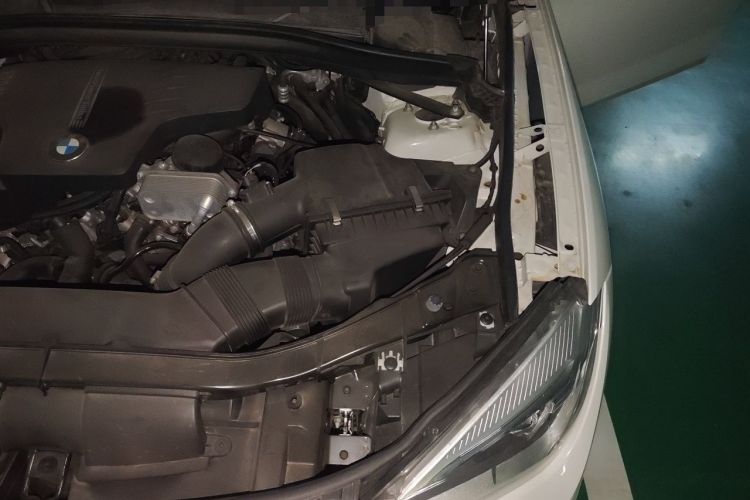 Used BMW X1 2014 xDrive20i Sports Design Package Engine Bay Left
