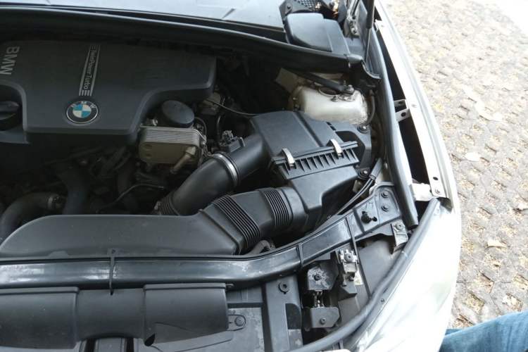 Used BMW X1 2014 sDrive18i Leading Model Engine Bay Left