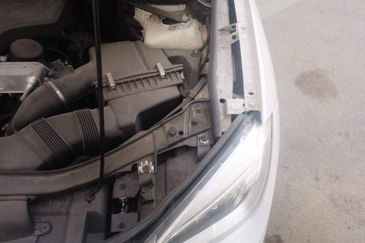 Used BMW X1 2014 xDrive20i X Design Package Engine Bay Left