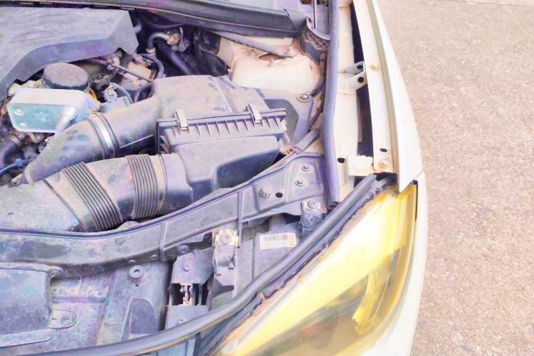 Used BMW X1 2014 sDrive18i Fashion Model Engine Bay Left
