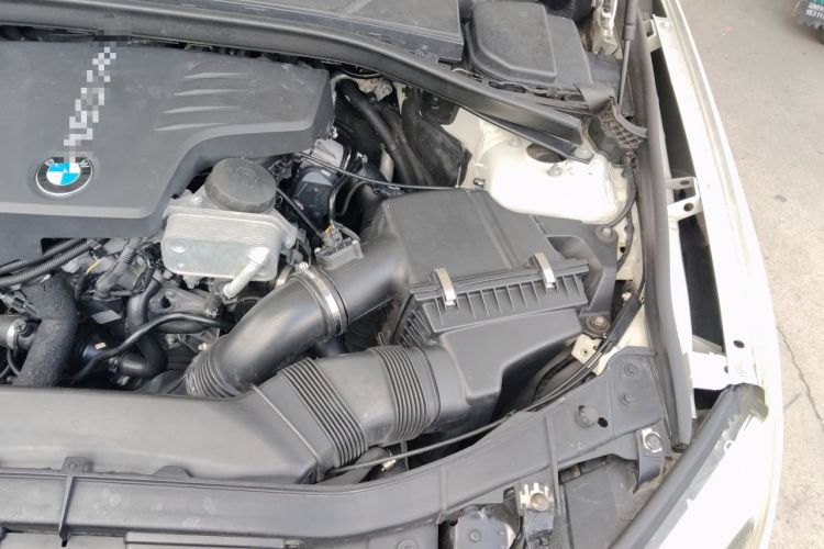 Used BMW X1 2014 sDrive18i Fashion Model Engine Bay Left