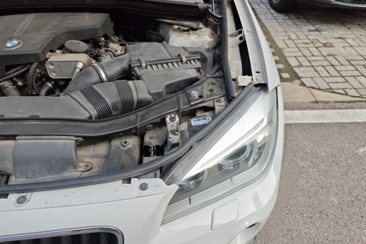 Used BMW X1 2014 sDrive18i Leading Model Engine Bay Left