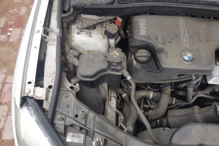 Used BMW X1 2014 sDrive18i Fashion Model Engine Bay Right