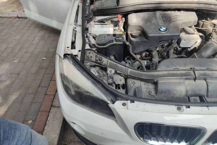 Used BMW X1 2014 sDrive18i Fashion Model Engine Bay Right