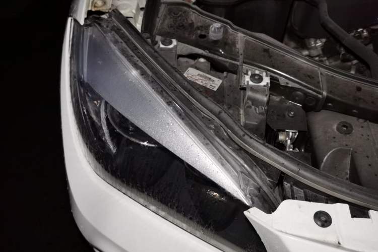 Used BMW X1 2014 sDrive18i Fashion Model Engine Bay Right