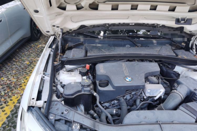 Used BMW X1 2014 sDrive18i Fashion Model Engine Bay Right