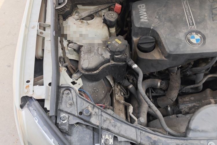 Used BMW X1 2014 sDrive18i Fashion Model Engine Bay Right