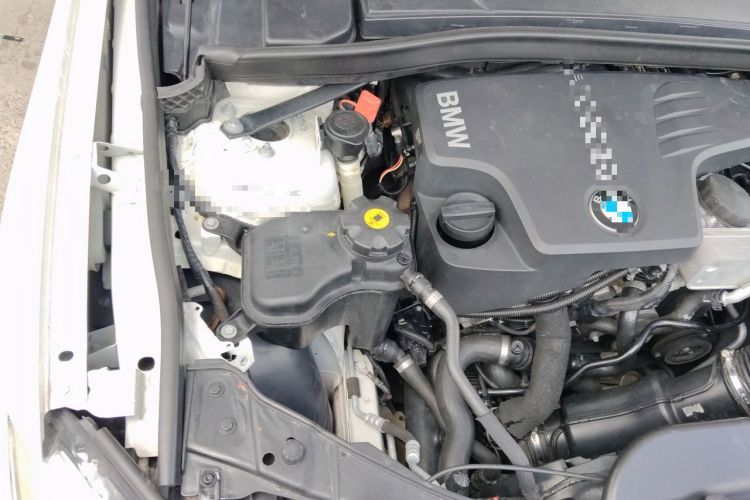 Used BMW X1 2014 sDrive18i Fashion Model Engine Bay Right