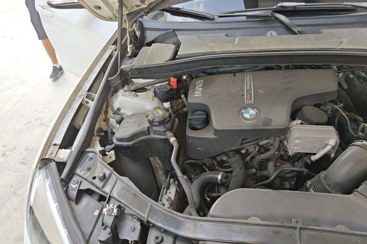 Used BMW X1 2014 sDrive18i Fashion Model Engine Bay Right