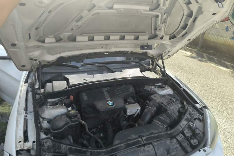Used BMW X1 2014 sDrive18i Leading Model Engine Bay