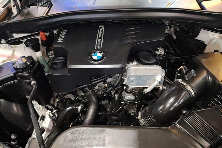 Used BMW X1 2014 sDrive18i Leading Model Engine Bay