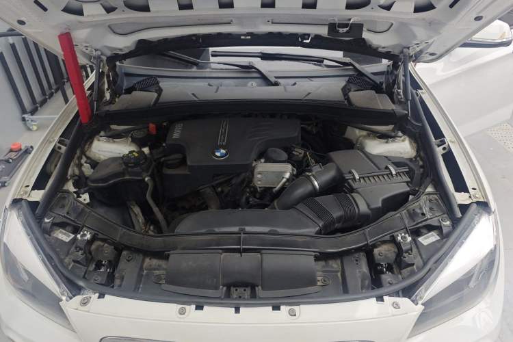 Used BMW X1 2014 sDrive18i Fashion Model Engine Bay