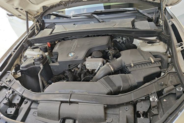 Used BMW X1 2014 sDrive18i Fashion Model Engine Bay