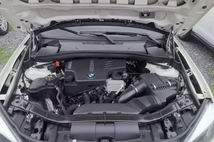 Used BMW X1 2014 sDrive18i Fashion Model Engine Bay