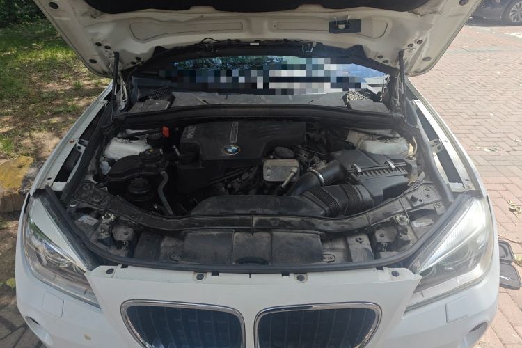 Used BMW X1 2014 xDrive20i Sports Design Package Engine Bay