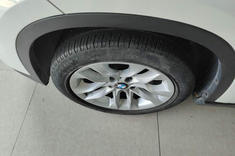 Used BMW X1 2014 sDrive18i Leading Model Exterior 4