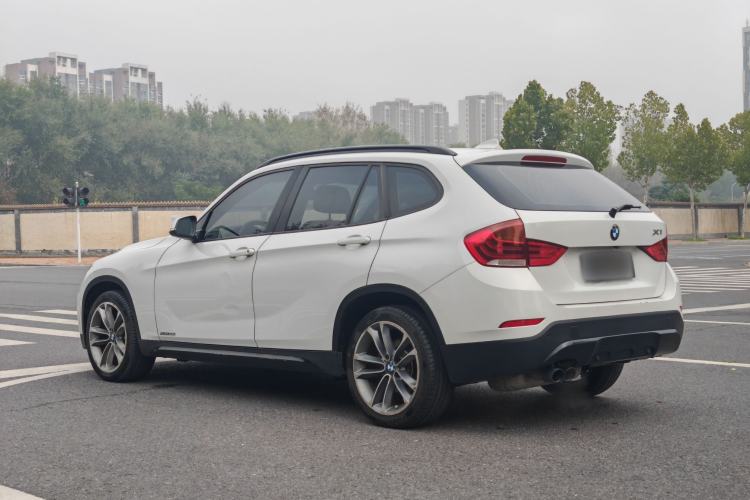 Used BMW X1 2014 xDrive20i Sports Design Package Exterior 6