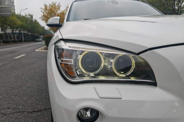 Used BMW X1 2014 xDrive20i Sports Design Package Exterior 7