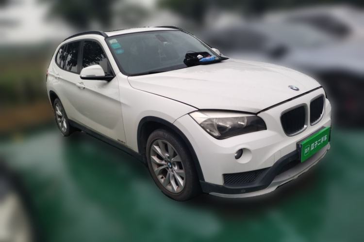 Used BMW X1 2014 sDrive18i Fashion Model Front Right 45 Deg