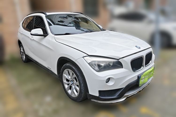 Used BMW X1 2014 sDrive18i Fashion Model Front Right 45 Deg