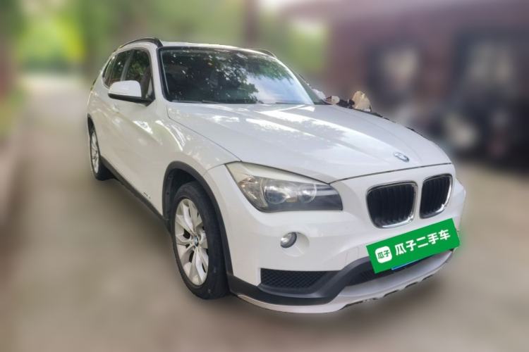Used BMW X1 2014 sDrive18i Fashion Model Front Right 45 Deg