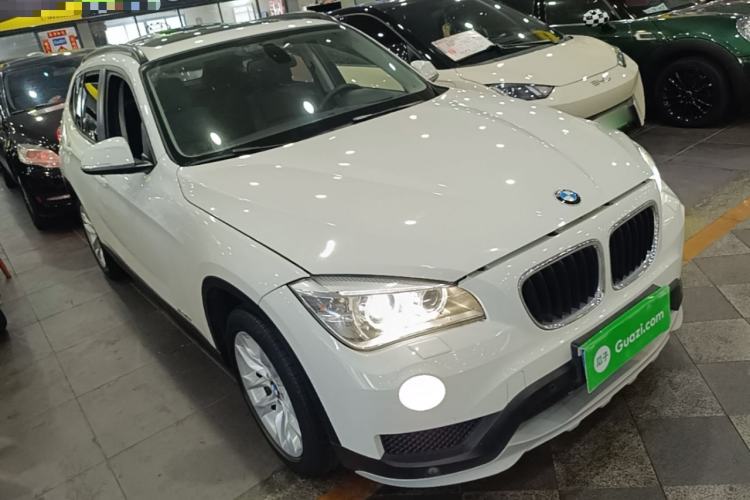 Used BMW X1 2014 sDrive18i Leading Model Front Right 45 Deg