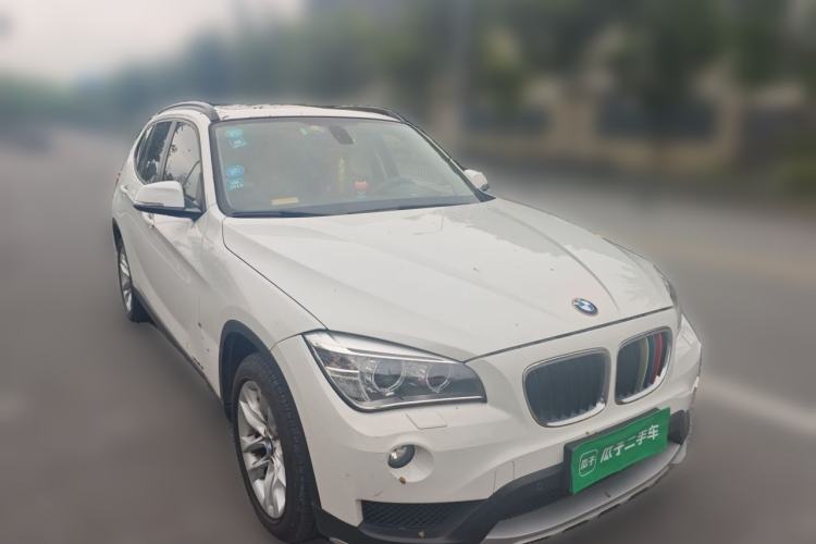 Used BMW X1 2014 sDrive18i Leading Model Front Right 45 Deg