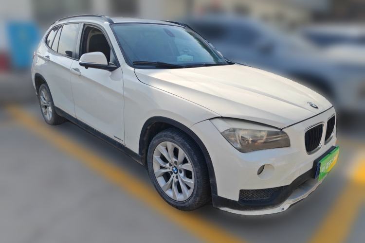 Used BMW X1 2014 sDrive18i Fashion Model Front Right 45 Deg