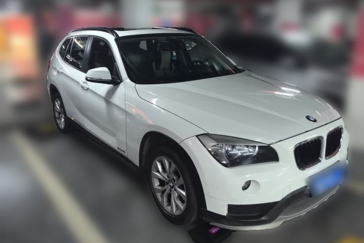 Used BMW X1 2014 sDrive18i Fashion Model Front Right 45 Deg