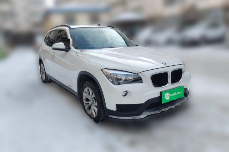 Used BMW X1 2014 sDrive18i Fashion Model Front Right 45 Deg