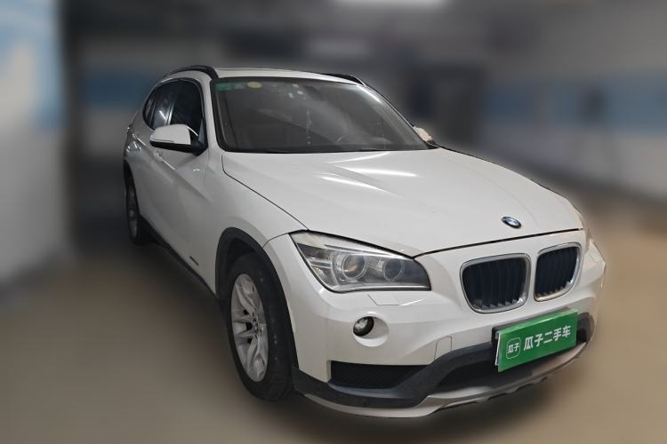 Used BMW X1 2014 sDrive18i Leading Model Front Right 45 Deg