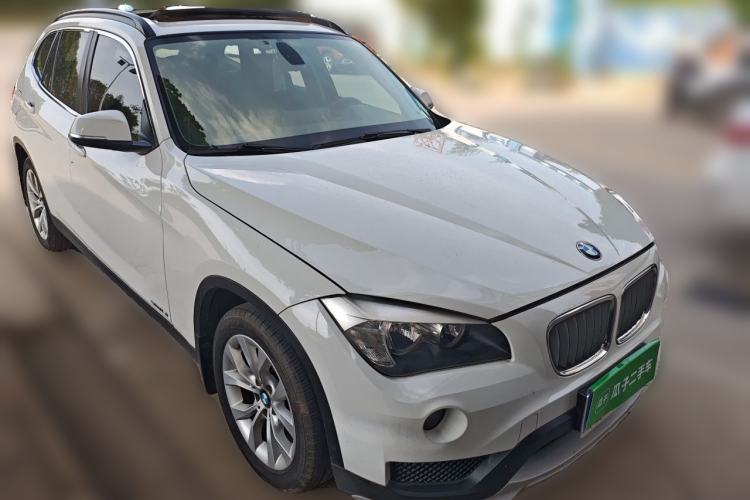 Used BMW X1 2014 sDrive18i Fashion Model Front Right 45 Deg