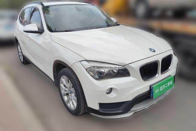 Used BMW X1 2014 sDrive18i Fashion Model Front Right 45 Deg