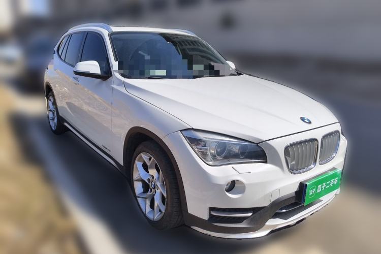 Used BMW X1 2014 sDrive20i X Design Package Front Right 45 Deg