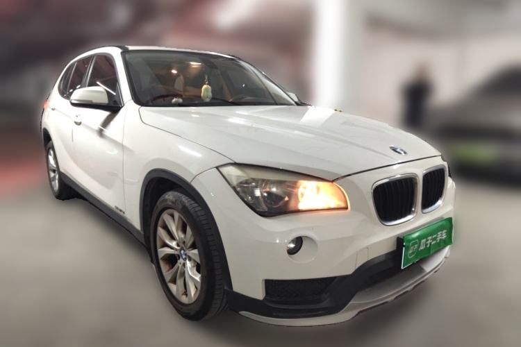 Used BMW X1 2014 sDrive18i Fashion Model Front Right 45 Deg