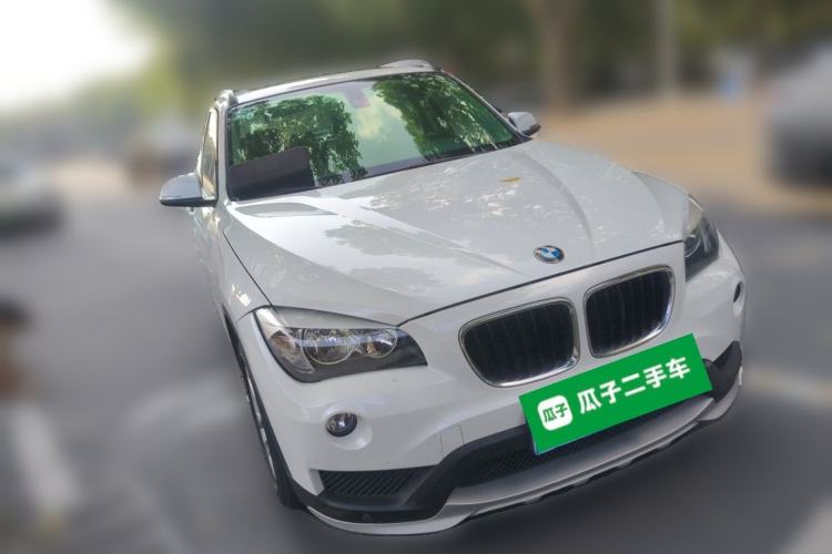 Used BMW X1 2014 sDrive18i Fashion Model Front Right 45 Deg