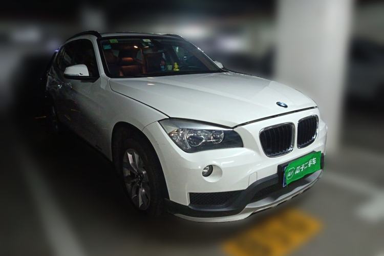 Used BMW X1 2014 sDrive18i Fashion Model Front Right 45 Deg