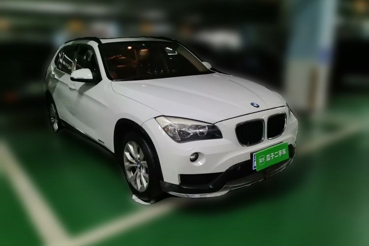 Used BMW X1 2014 sDrive18i Fashion Model Front Right 45 Deg