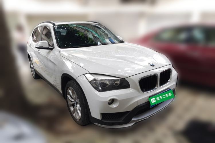 Used BMW X1 2014 sDrive18i Fashion Model Front Right 45 Deg