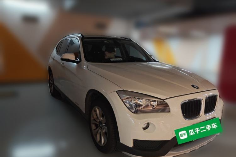 Used BMW X1 2014 sDrive18i Fashion Model Front Right 45 Deg