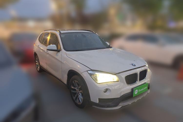 Used BMW X1 2014 sDrive18i Leading Model Front Right 45 Deg