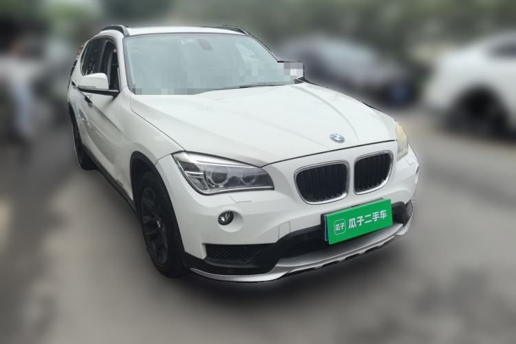 Used BMW X1 2014 sDrive18i Leading Model Front Right 45 Deg