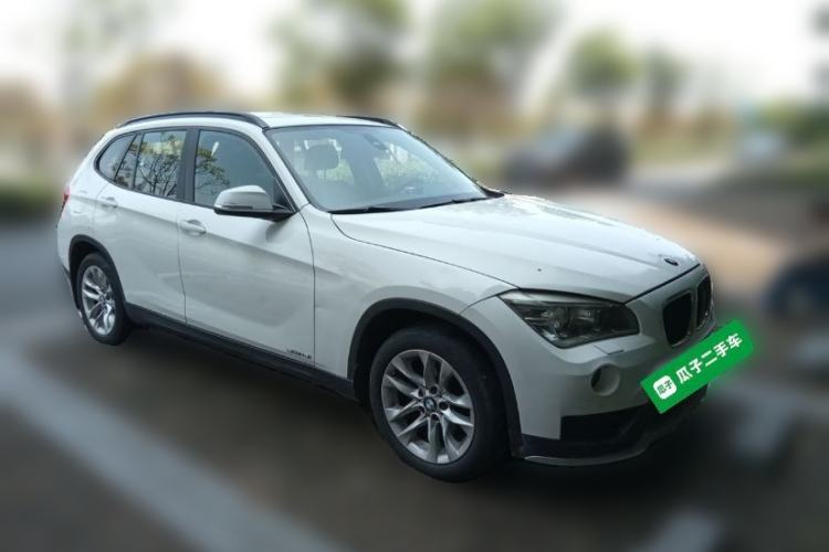 Used BMW X1 2014 sDrive18i Leading Model Front Right 45 Deg