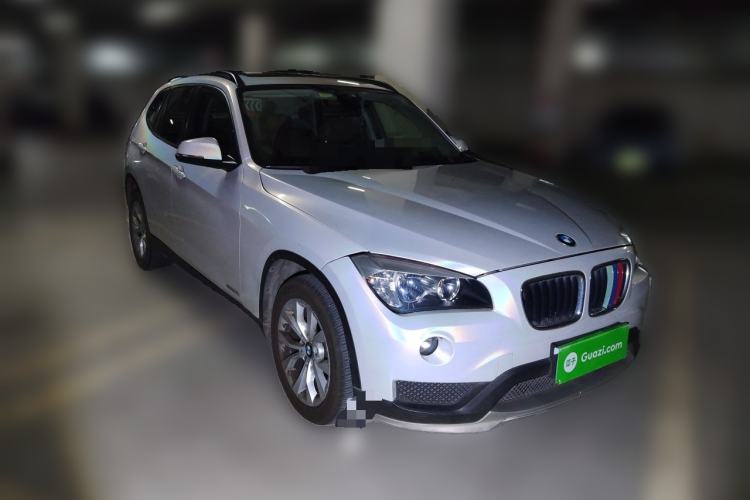 Used BMW X1 2014 sDrive18i Fashion Model Front Right 45 Deg