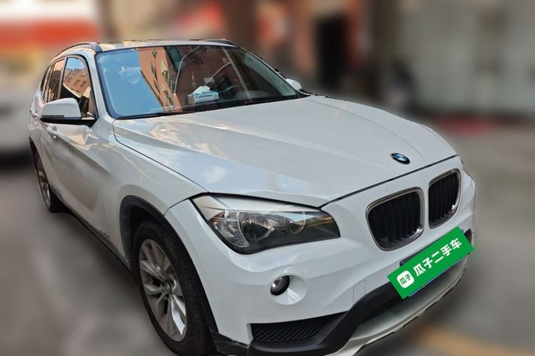 Used BMW X1 2014 sDrive18i Fashion Model Front Right 45 Deg