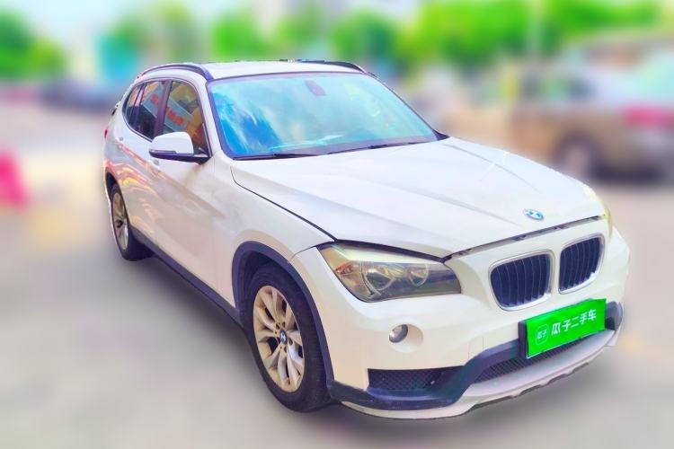 Used BMW X1 2014 sDrive18i Fashion Model Front Right 45 Deg
