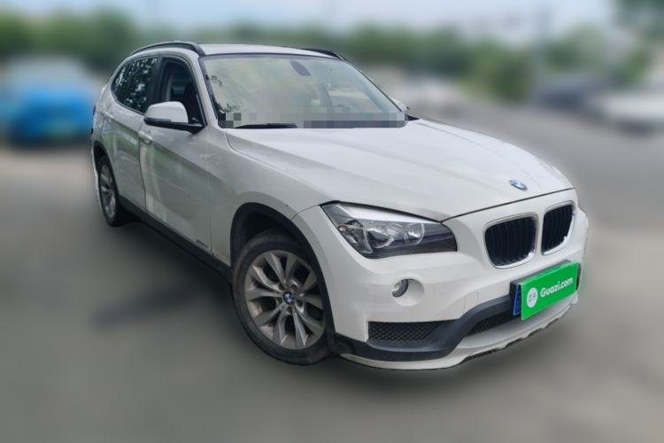 Used BMW X1 2014 sDrive18i Fashion Model Front Right 45 Deg