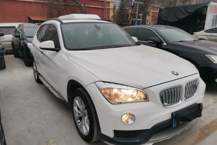 Used BMW X1 2014 sDrive18i Fashion Model Front Right 45 Deg